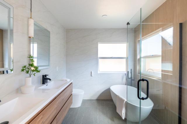 453 N Rengstorff Avenue, Mountain View CA: https://media.crmls.org/mediaz/49f21767-3de1-455b-a110-28432b6adf38.jpg