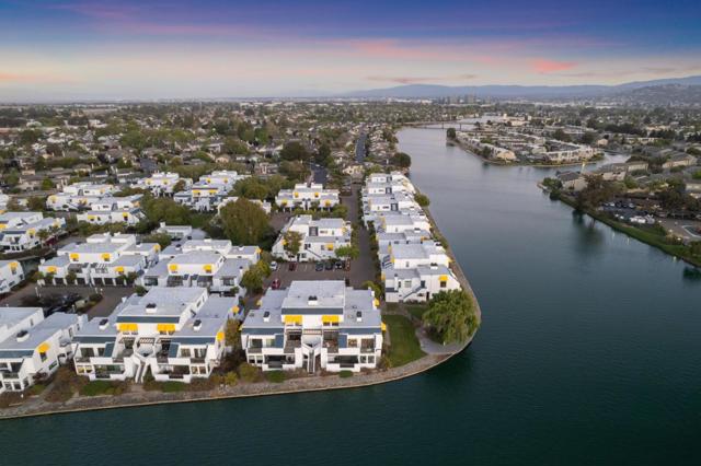 644 Portofino Lane, Foster City CA: https://media.crmls.org/mediaz/49f29aea-f9be-4c69-8964-8b450089d0c7.jpg