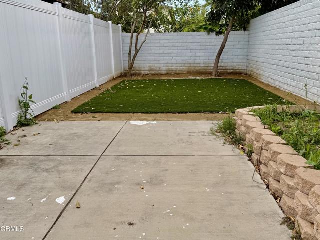 Detail Gallery Image 23 of 24 For 19314 Valerio St, Reseda,  CA 91335 - 3 Beds | 2/1 Baths