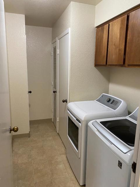 1051 Padre Drive, Salinas CA: https://media.crmls.org/mediaz/49f3abe2-56c8-4a16-982a-517803afbc94.jpg