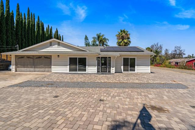 Detail Gallery Image 2 of 64 For 1838 Acacia Ln, Fallbrook,  CA 92028 - 6 Beds | 3 Baths