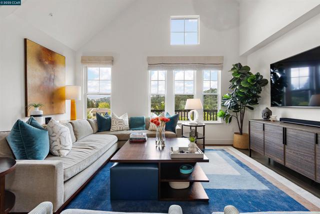 1000 Dewing Ave, Lafayette CA: https://media.crmls.org/mediaz/49f3e226-4678-4c52-9baf-0544486a77d4.jpg