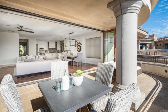 238 Date Ave, Carlsbad CA: https://media.crmls.org/mediaz/49f569f3-35d0-421a-8cd6-51c1ebd16334.jpg