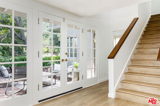 1215 Linda Ridge Lane, Pasadena CA: https://media.crmls.org/mediaz/49f5cf52-7be3-42f2-9355-0f0d962b9d4b.jpg
