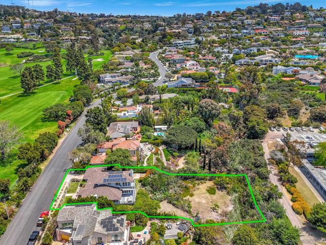 1211 W Muirlands Dr, La Jolla CA: https://media.crmls.org/mediaz/49f652ed-1a04-4888-be65-9e80ddeb8e65.jpg