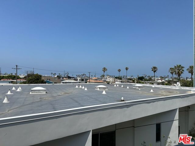 3119 Via Dolce, Marina del Rey CA: https://media.crmls.org/mediaz/49f73912-1bcd-40e3-a38f-a73f58bf5ffa.jpg