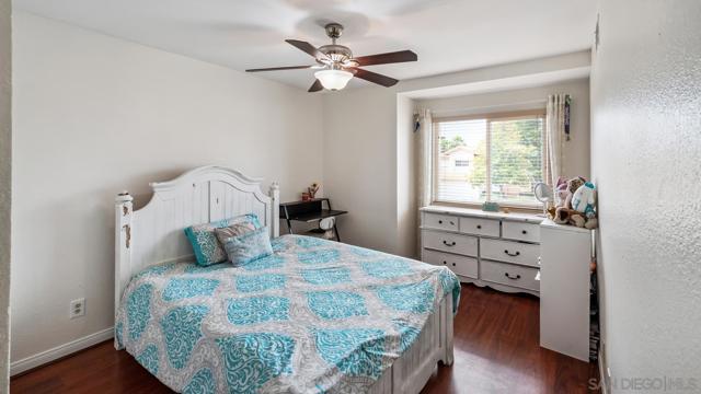 27468 Rosebay Ct, Temecula CA: https://media.crmls.org/mediaz/49f73afb-a9ca-428f-8f8b-be2caa74ee75.jpg
