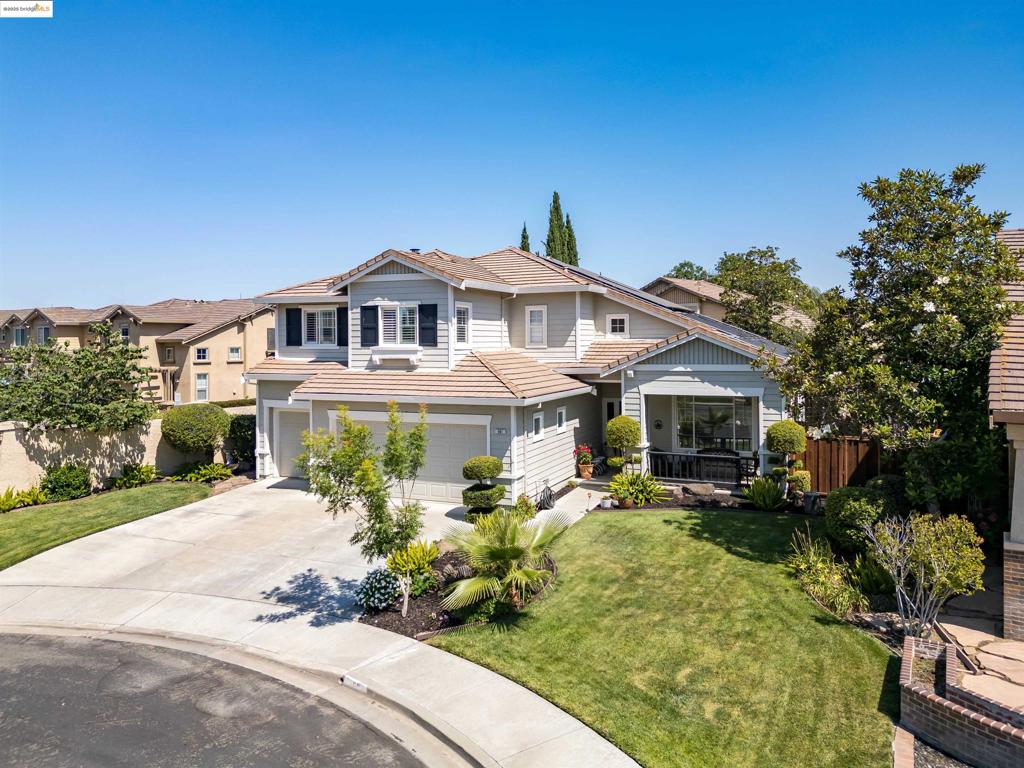 561 Orange Ct