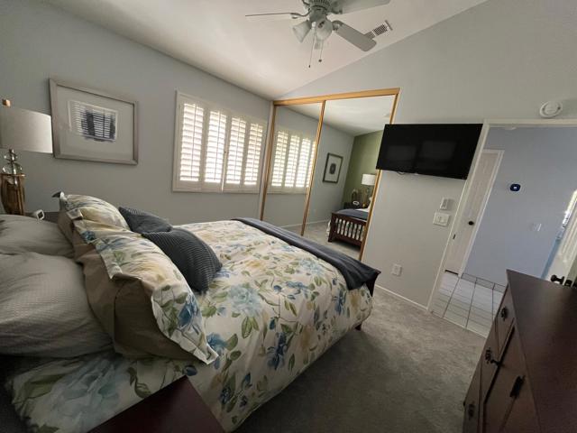 43954 Via Granada, Palm Desert CA: https://media.crmls.org/mediaz/49f798e8-0c88-4819-b34e-164128fa54b5.jpg