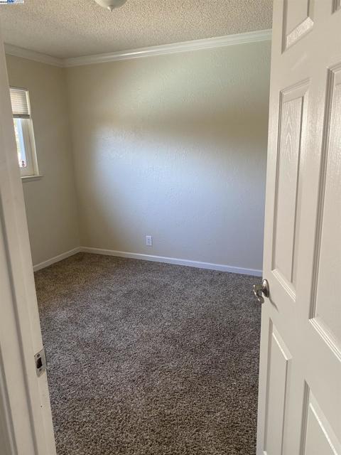 Image 15 of 24 For 3086 Greenview Dr