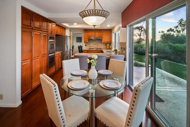 1586 Kimberly Woods Dr, El Cajon CA: https://media.crmls.org/mediaz/49f813c1-cefe-4b59-88f8-9cb79c31b465.jpg