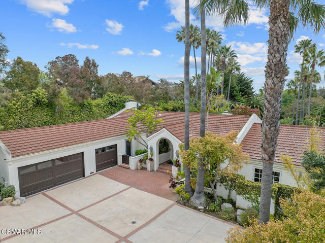 6972 Grasswood Avenue, Malibu CA: https://media.crmls.org/mediaz/49f91589-b74b-4bdb-b9a9-0b867a991b77.jpg