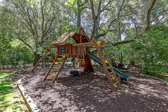 12791 Normandy Lane, Los Altos Hills CA: https://media.crmls.org/mediaz/49f91b4e-21c0-41d9-acc5-d81154abd8db.jpg