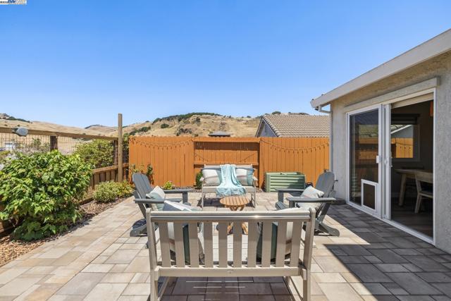 5408 La Salle Way, Vallejo CA: https://media.crmls.org/mediaz/49f926a3-7ec6-45ba-96ed-6813a47933ac.jpg