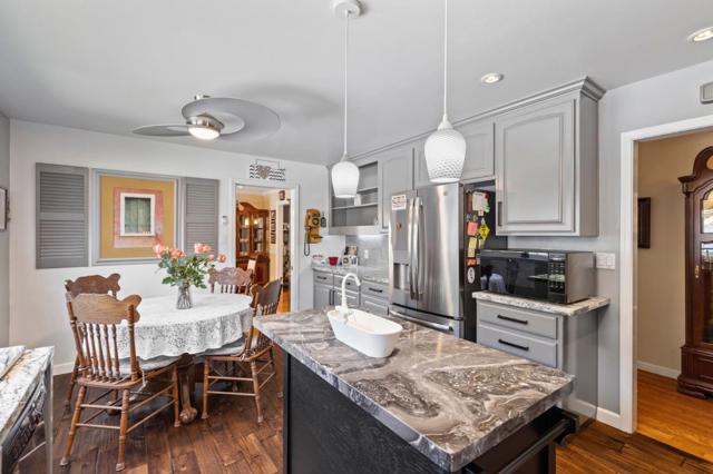 3155 Brittan Avenue, San Carlos CA: https://media.crmls.org/mediaz/49f9c02d-3e44-44ee-a3ec-72d42a7529eb.jpg