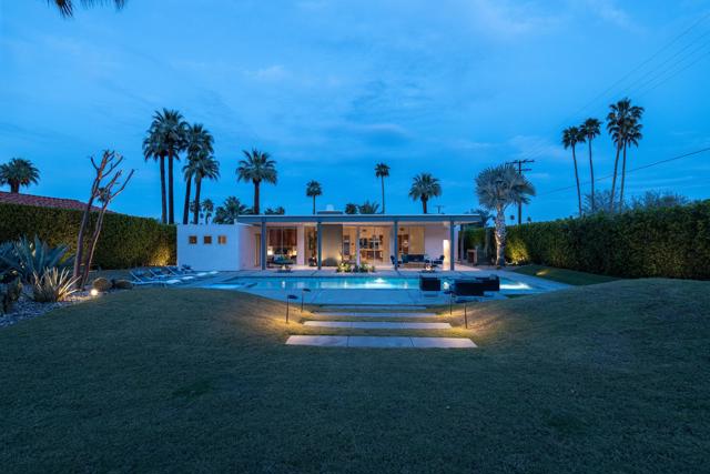 633 N Belardo Road, Palm Springs CA: https://media.crmls.org/mediaz/49f9e7ec-4248-4e06-9e5b-56047d1358a4.jpg