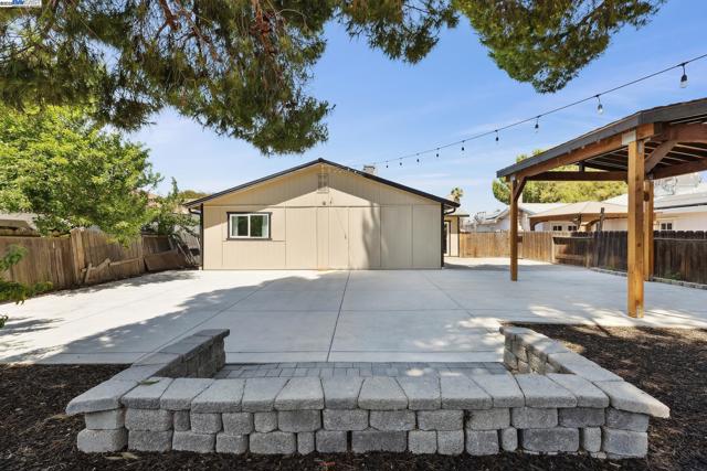 310 S Central Ave, Tracy CA: https://media.crmls.org/mediaz/49faac4c-cd70-4f7c-bb42-4ed8c4fcda24.jpg
