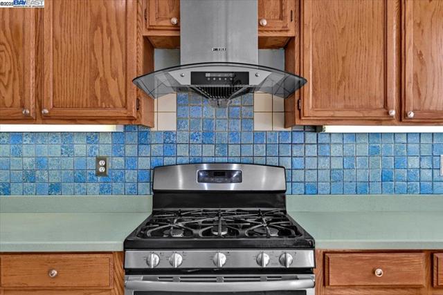 Image 18 of 47 For 16230 Calypso Ct