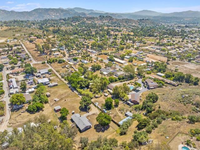 Detail Gallery Image 33 of 41 For 10684 Oak Creek, Lakeside,  CA 92040 - 3 Beds | 2 Baths