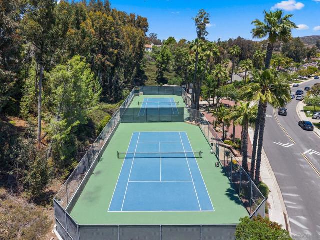 5751 Menorca Dr, San Diego CA: https://media.crmls.org/mediaz/49fc1160-1eda-46cc-9672-e77980e677fb.jpg