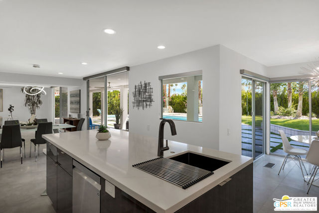 2566 S Calle Palo Fierro, Palm Springs CA: https://media.crmls.org/mediaz/49fc2851-6d9c-4eb7-9f75-5f035354834a.jpg