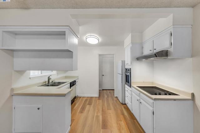 677 Wall St, Livermore CA: https://media.crmls.org/mediaz/49fc7042-d8c9-40e0-9c3c-012ed49c192f.jpg