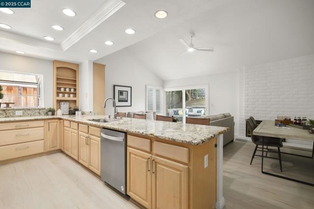4513 Birch Bark Rd, Concord CA: https://media.crmls.org/mediaz/49fd5706-5358-490c-afa1-3bdb898bd323.jpg