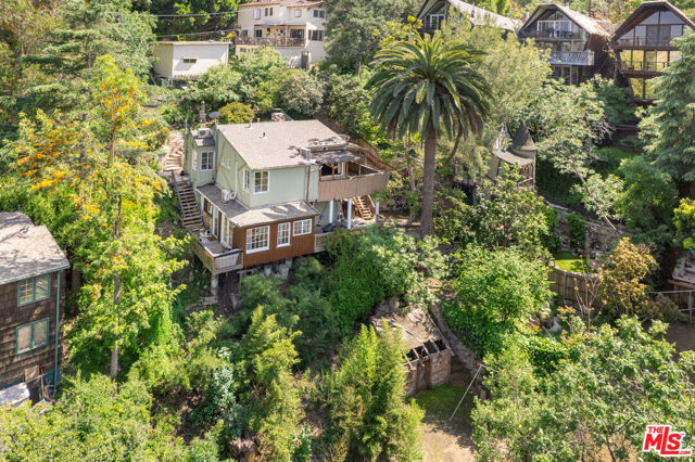 6933 Vanland Trail, Los Angeles CA: https://media.crmls.org/mediaz/49fd5ec6-3db5-4a95-bb30-e708da3c9d29.jpg