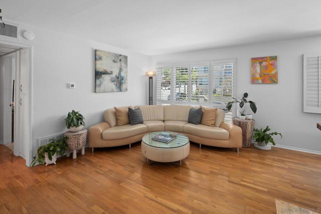 3266 1st Ave., San Diego CA: https://media.crmls.org/mediaz/49fd9a2d-94eb-406a-b32b-ef19c7150b9b.jpg
