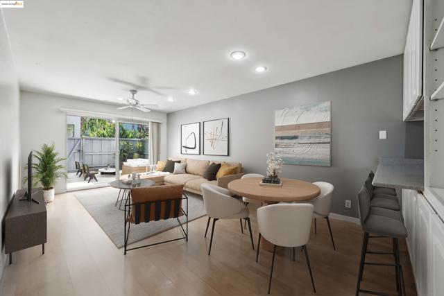 325 Kitty Hawk Rd, Alameda CA: https://media.crmls.org/mediaz/49fdb6cf-229f-4636-9aa4-0d40731f92a3.jpg