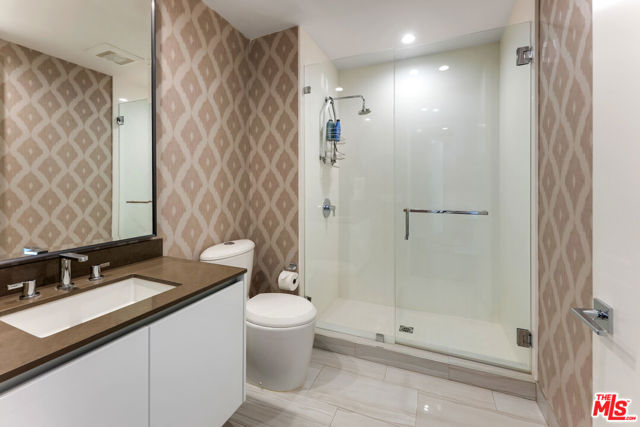 460 N Palm Drive, Beverly Hills CA: https://media.crmls.org/mediaz/49fe06a5-3a7f-49a1-815e-3ada9e374bb8.jpg