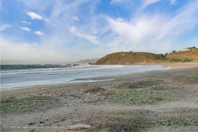 1324 Peralta Road, Pacifica CA: https://media.crmls.org/mediaz/49fe25e0-e6f6-4c16-b3a0-f0969b25ee65.jpg