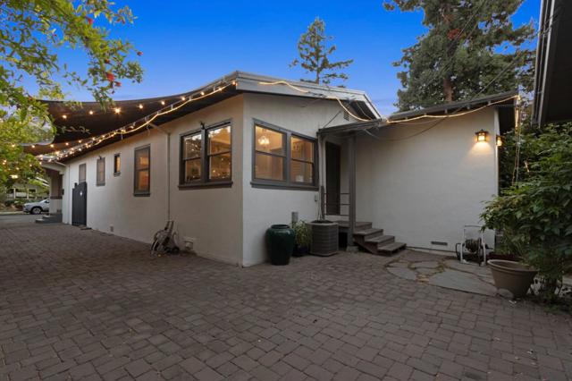 221 Grand Street, Redwood City CA: https://media.crmls.org/mediaz/49ffe9b6-3de9-4322-b1bd-5cda804fc0d5.jpg