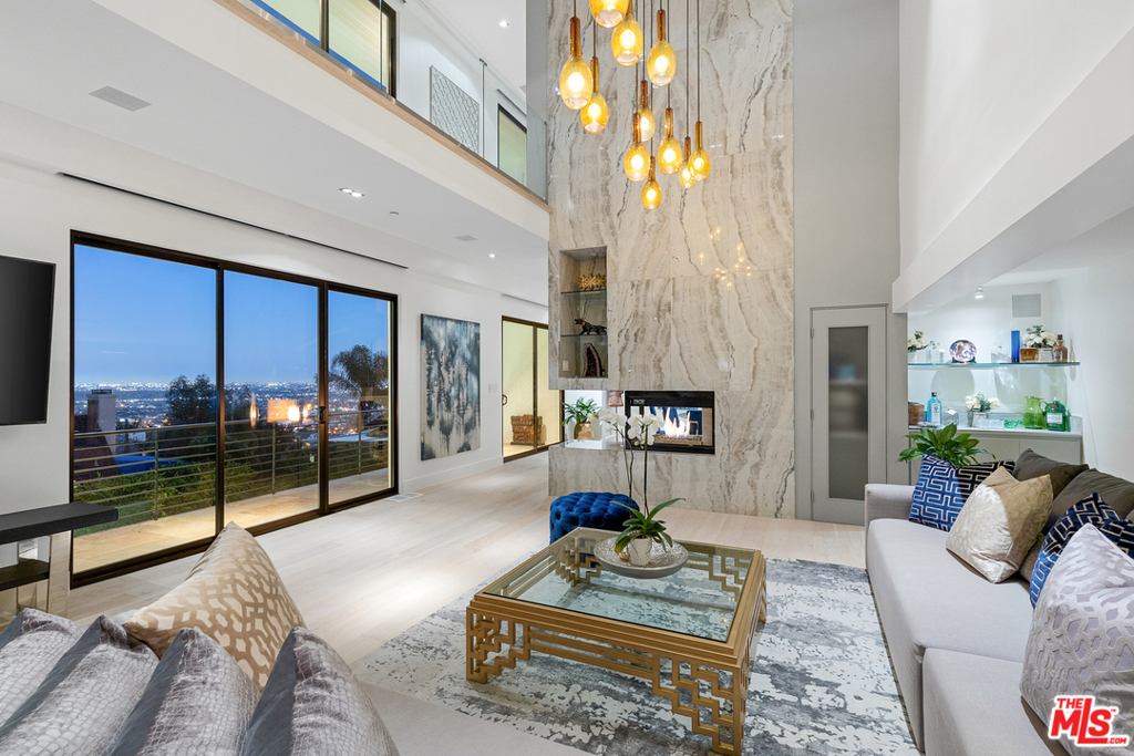 Best price per foot on the Sunset Strip! Incredible opportunity to own this beautiful, renovated... Primary Photo for Listing #21757168