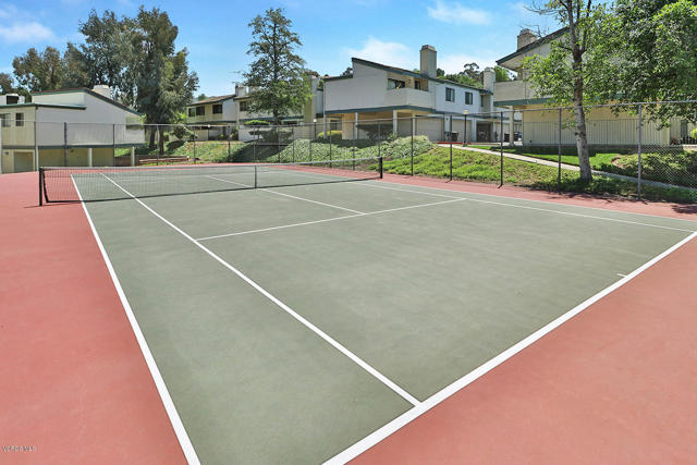 lCommunity Pools and Tennis3