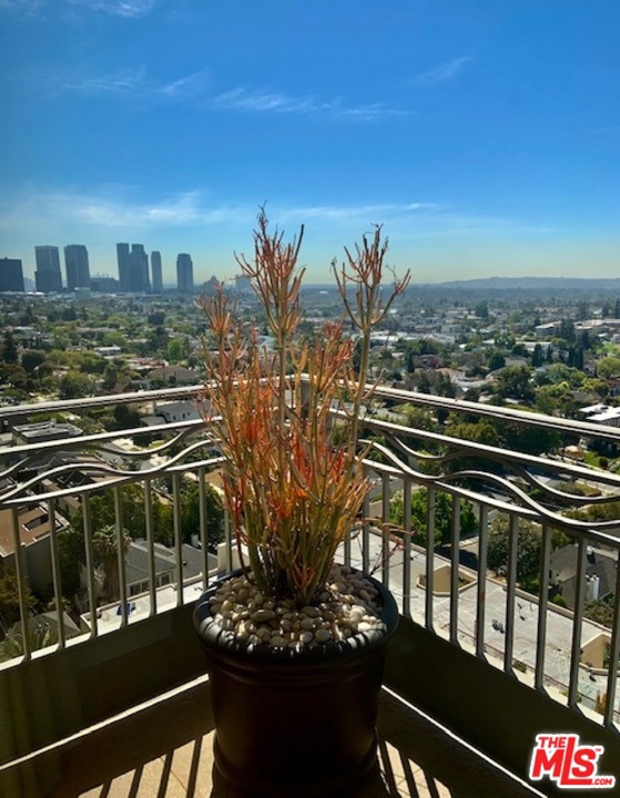 Image 2 for 10800 Wilshire Blvd #1203, Los Angeles, CA 90024