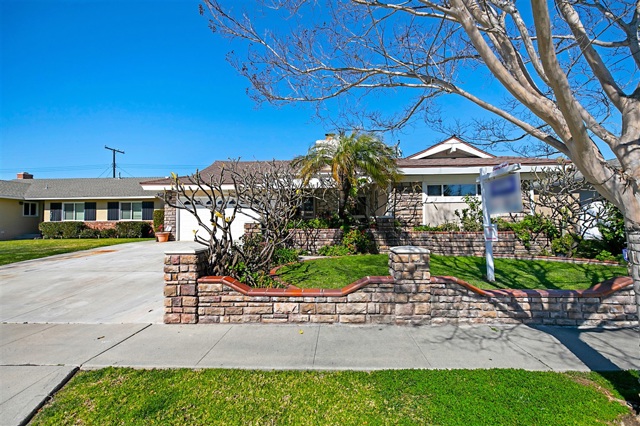 7641 Alhambra Dr, Huntington Beach, CA 92647