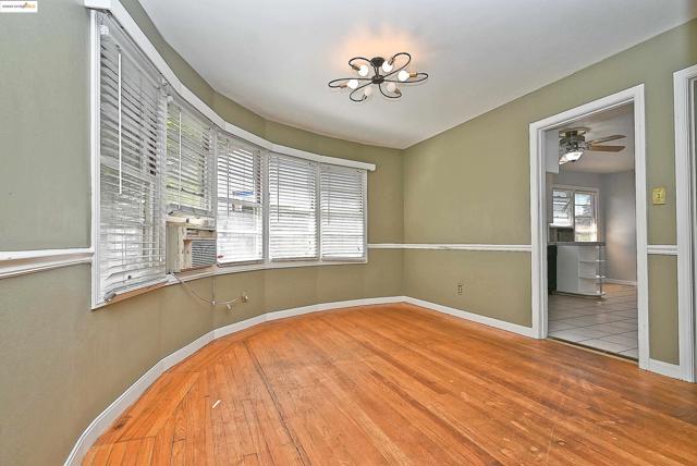 2343 Almond Ave, Concord CA: https://media.crmls.org/mediaz/4a004109-8c42-4298-9d8c-0eb2fefbc1d2.jpg