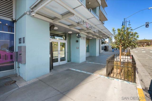 1080 Park Blvd, San Diego CA: https://media.crmls.org/mediaz/4a00692e-6aeb-436c-8fed-b9255e445167.jpg