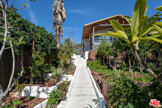 4339 Blanchard Street, Los Angeles CA: https://media.crmls.org/mediaz/4a016b45-eb81-463c-b2e0-970c53c8ce54.jpg
