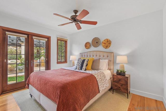 1250 Willow St, San Diego CA: https://media.crmls.org/mediaz/4a01d981-1659-4251-96bf-5d3fb6837e69.jpg