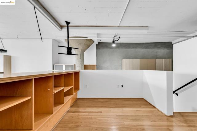 1500 Park Ave, Emeryville CA: https://media.crmls.org/mediaz/4a030d06-f5c6-4bf9-aba0-63a83d5ed2c0.jpg