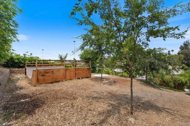 1374 Orpheus Ave, Encinitas CA: https://media.crmls.org/mediaz/4a0395dd-153e-4de4-99bf-1560ac5bc0d8.jpg