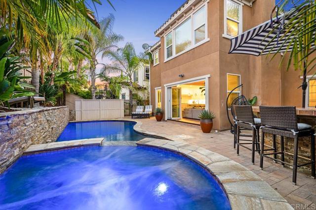 1813 Windriver Street, San Marcos CA: https://media.crmls.org/mediaz/4a046cf8-0633-4524-ade6-5f4df47c62b2.jpg