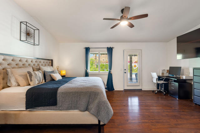 47845 Via Firenze, La Quinta CA: https://media.crmls.org/mediaz/4a0493f8-e41e-409c-90a8-166e6dcca24c.jpg