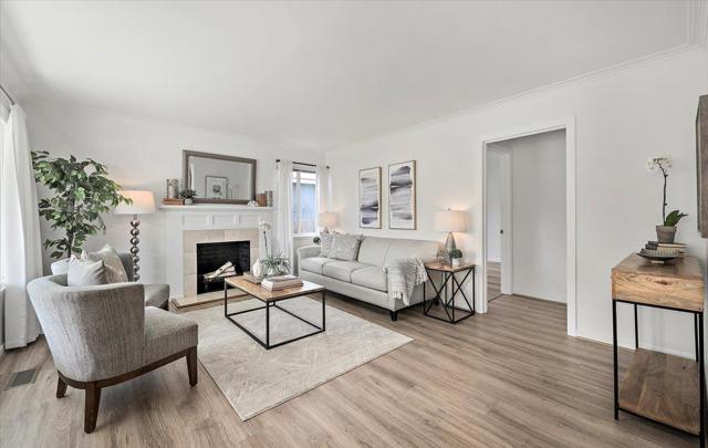 227 Poinsettia Avenue, San Mateo CA: https://media.crmls.org/mediaz/4a04d2a1-bc27-41e7-a5b5-6af66ba55881.jpg