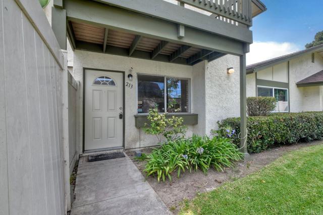 Detail Gallery Image 2 of 28 For 213 Countryhaven Rd, Encinitas,  CA 92024 - 3 Beds | 2/1 Baths