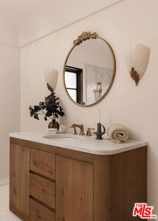 1641 N Ogden Drive, Los Angeles CA: https://media.crmls.org/mediaz/4a05c7fd-0d84-4a51-b46d-524ec9f733b6.jpg