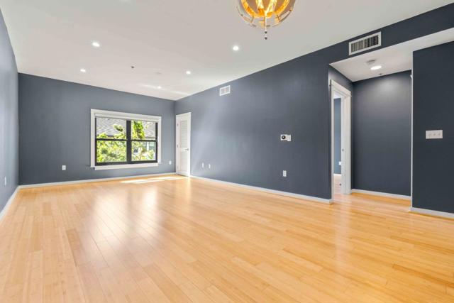 125 Patterson Street, San Jose CA: https://media.crmls.org/mediaz/4a05f48d-25f4-425e-822d-b5422871ff5a.jpg
