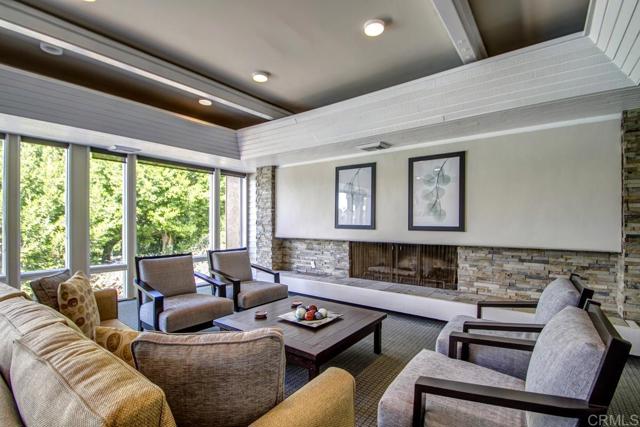 2294 Caminito Castillo, La Jolla CA: https://media.crmls.org/mediaz/4a06226e-b00a-44ff-84aa-b21f87ffffbc.jpg